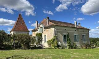 Maison 10 Pièces 330 m² à vendre à Saint-Romain (16210)