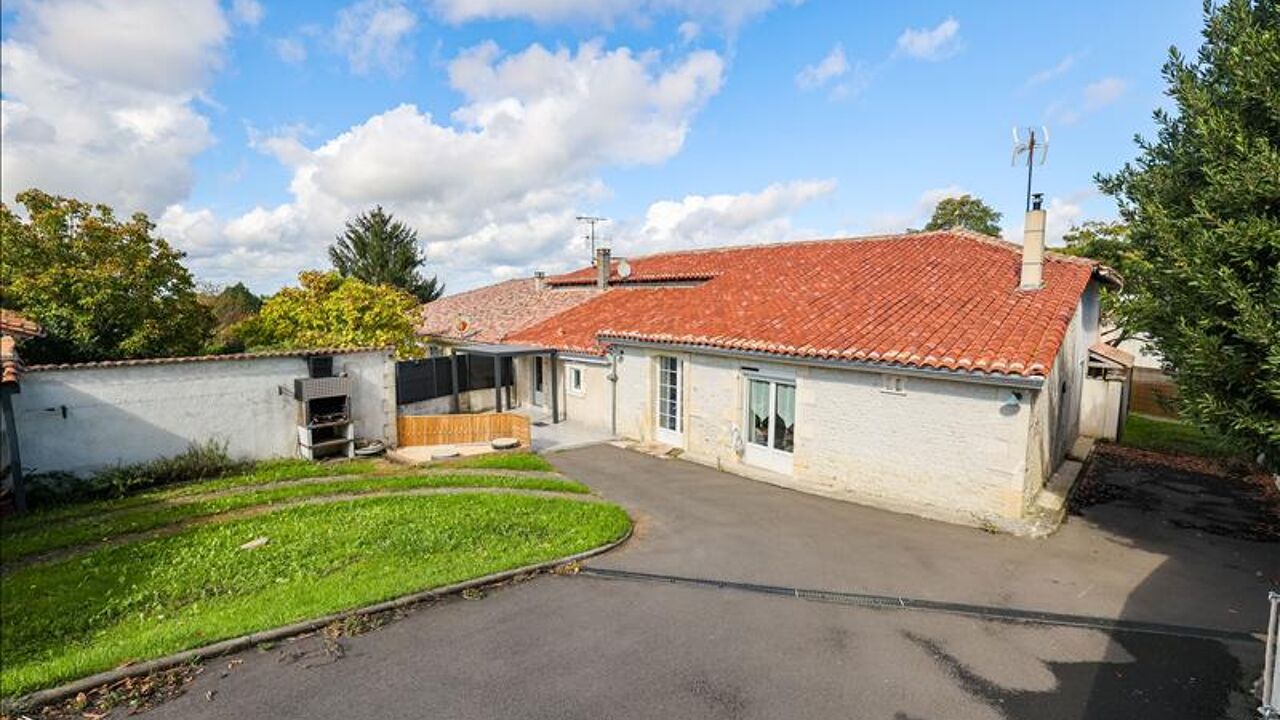 maison 6 pièces 171 m2 à vendre à Barbezieux-Saint-Hilaire (16300)