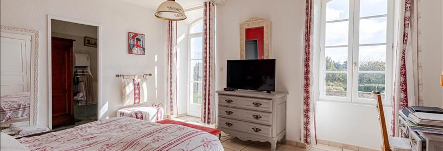 Maison 9 Pièces 294 m² à vendre à Dirac (16410)