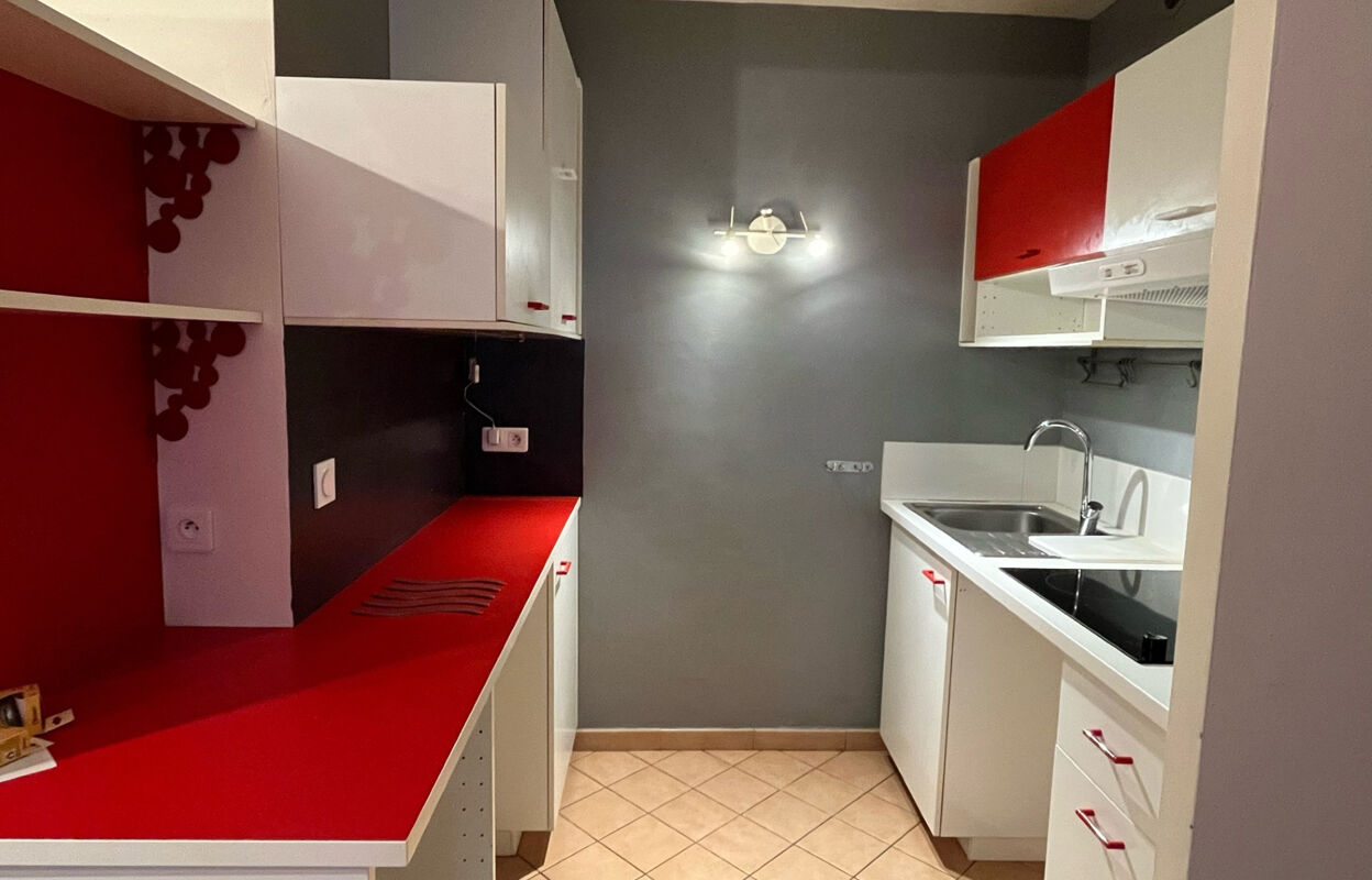 appartement 3 pièces 56 m2 à louer à Lambesc (13410)