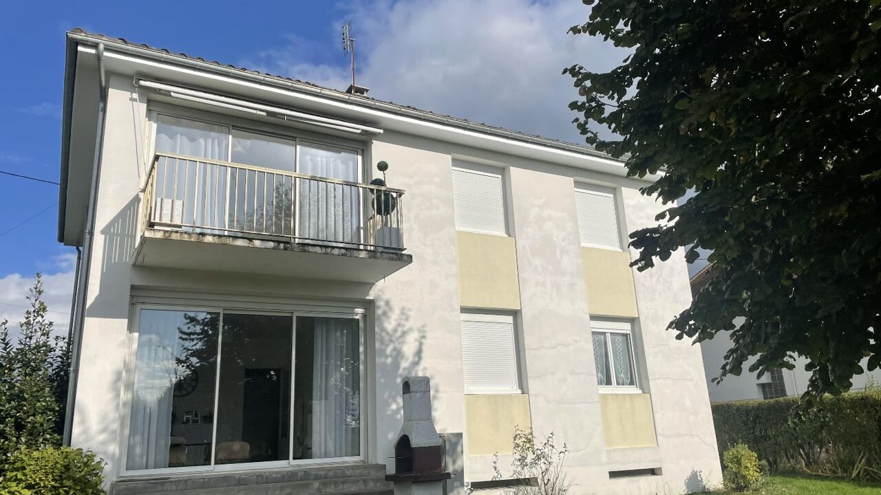 maison 6 pièces 145 m2 à vendre à Saint-Yrieix-la-Perche (87500)