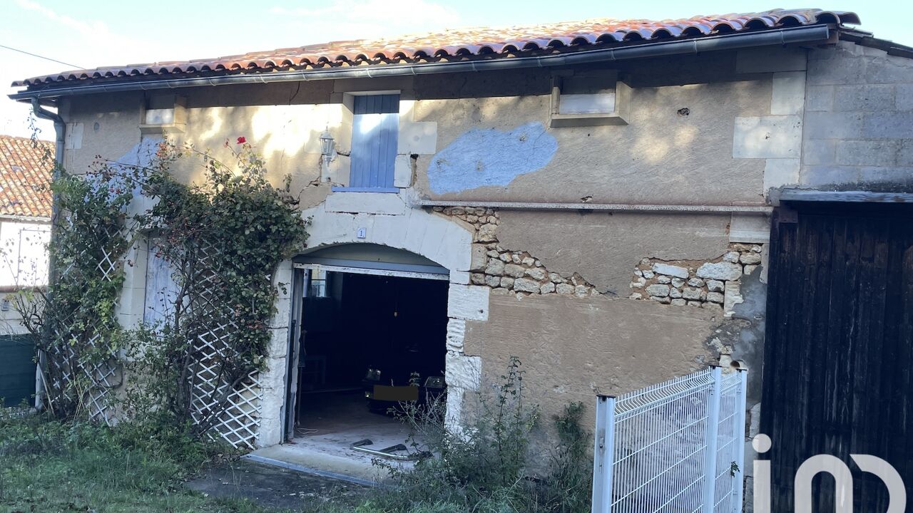 garage  pièces 54 m2 à vendre à Mirambeau (17150)