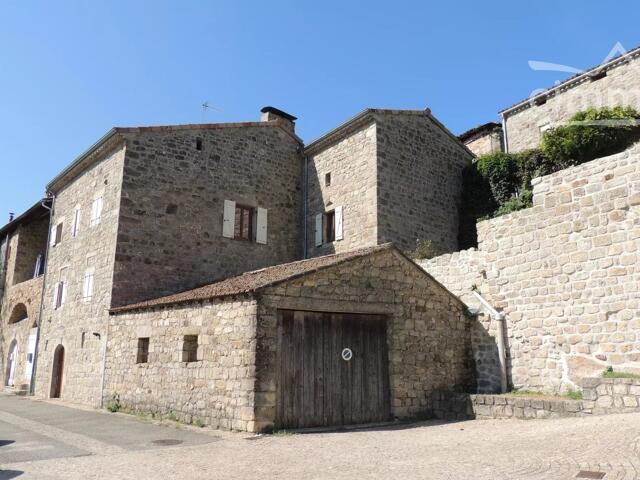 Maison proposé à Ucel