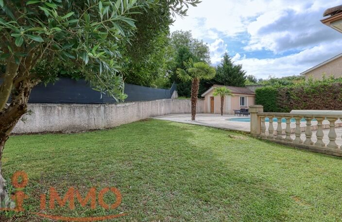 Villa — photo 3