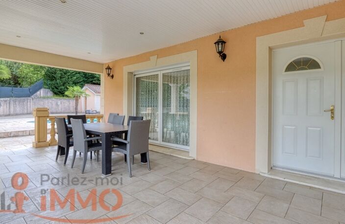 Villa — photo 4