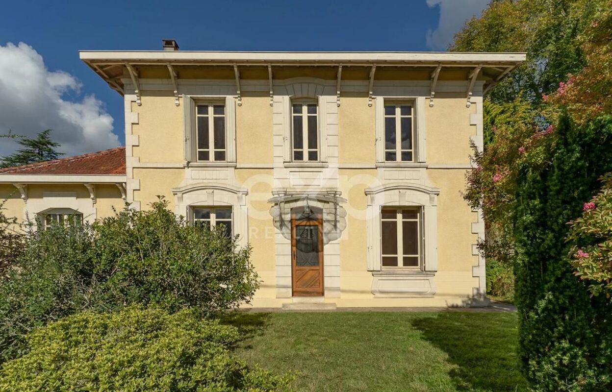 maison  pièces 245 m2 à vendre à Salles (33770)