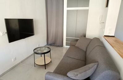 location appartement 750 € CC /mois à proximité de Mandelieu-la-Napoule (06210)