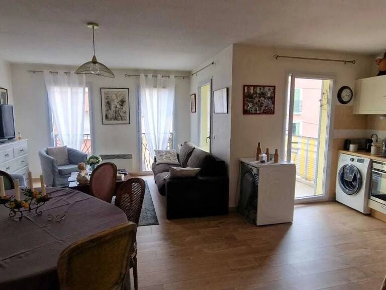 FREJUS CENTRE VILLE APPARTEMENT T2 TERRASSE ASCENSEUR — photo 1