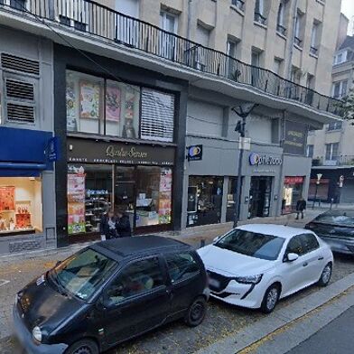 Local industriel  2100 €