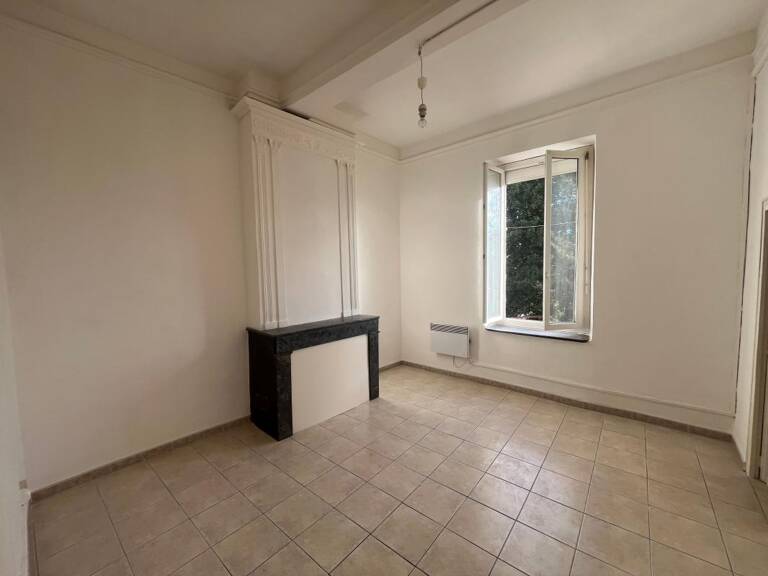 Appartement T3 traversant au premier étage proche des berges de l'Hérault — photo 1