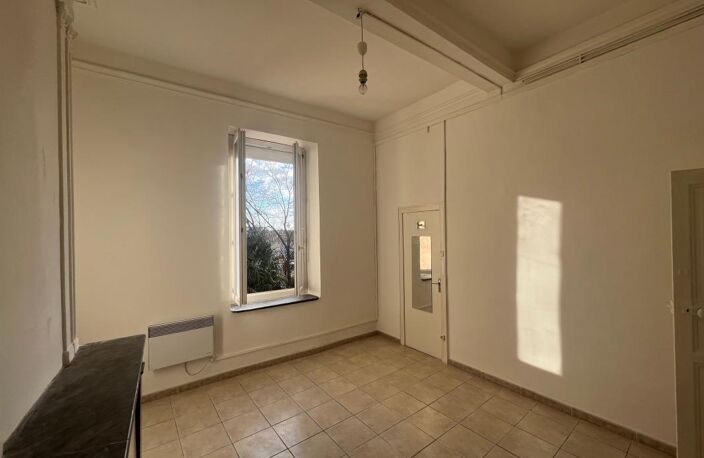 Appartement T3 traversant au premier étage proche des berges de l'Hérault — photo 5