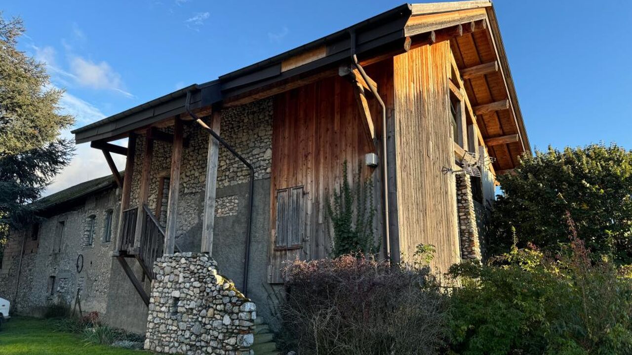 maison 7 pièces 178 m2 à vendre à Porte-de-Savoie (73800)