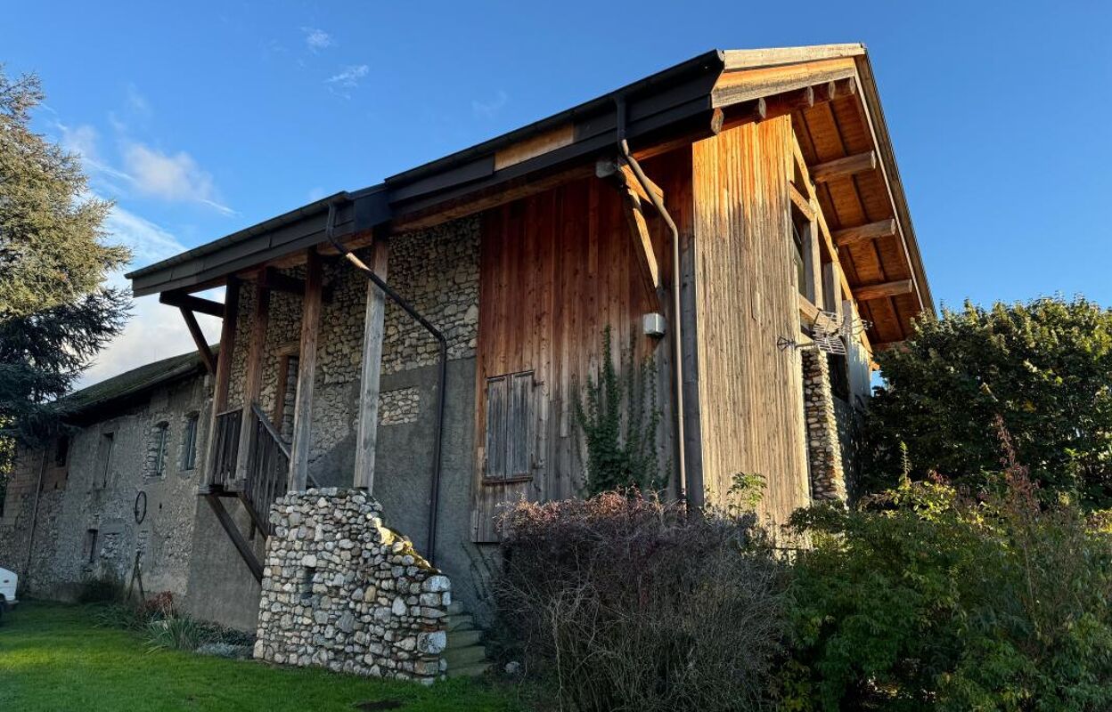 maison 7 pièces 178 m2 à vendre à Porte-de-Savoie (73800)