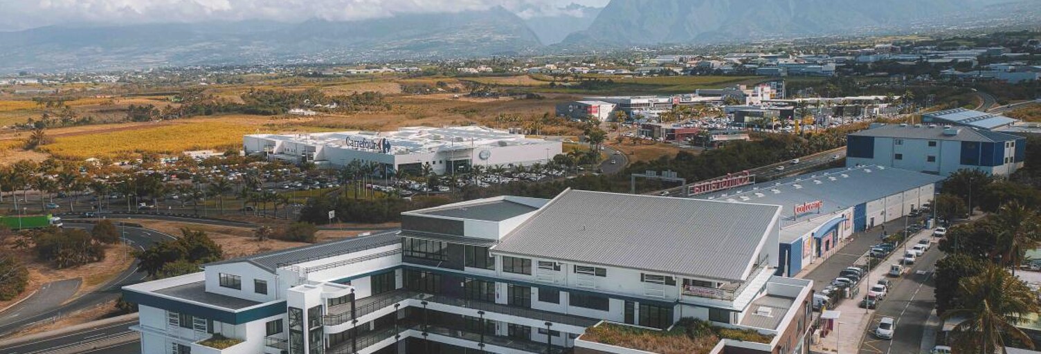 Commerce  475 m² à louer à Saint-Pierre (97410)