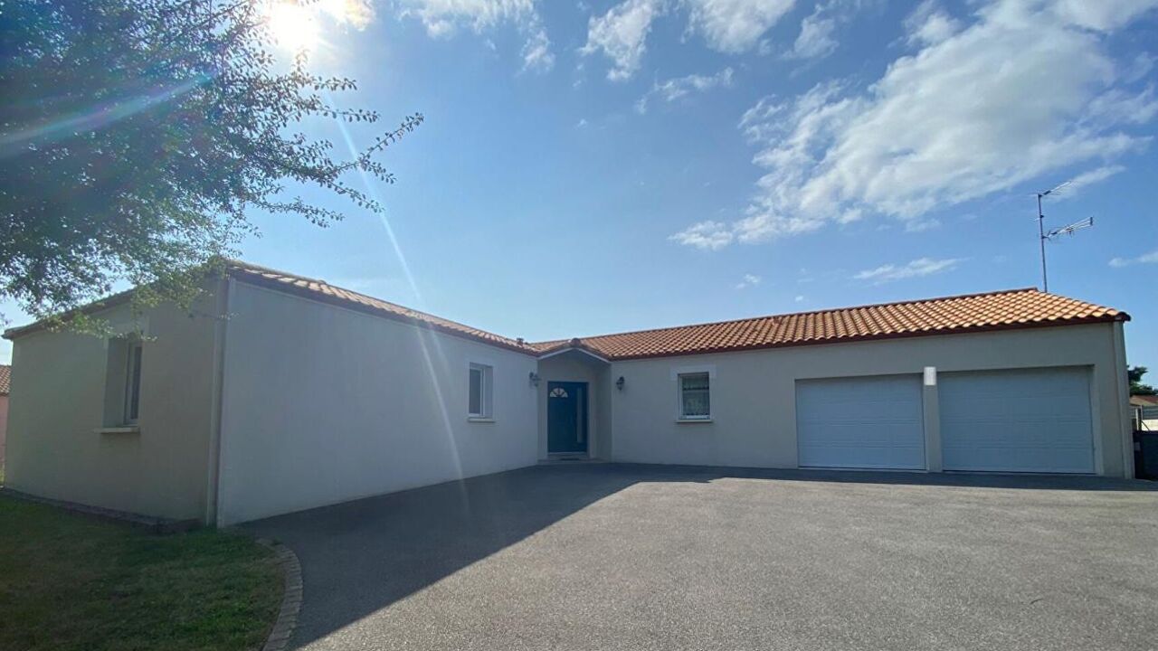 maison 6 pièces 152 m2 à vendre à Sainte-Pazanne (44680)