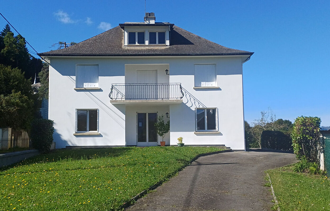 maison 6 pièces 166 m2 à vendre à Bagnères-de-Bigorre (65200)