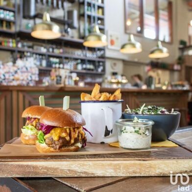 Commerce  218000 €