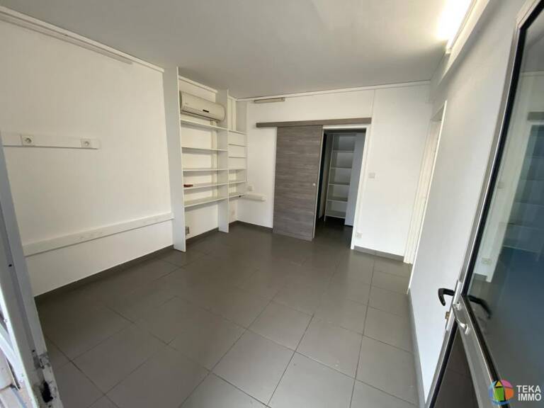 FABIEN TEKA IMMO LOUE LOCAL DE 44M² SAINT DENIS CENTRE VILLE , ILE DE LA REUNION — photo 1