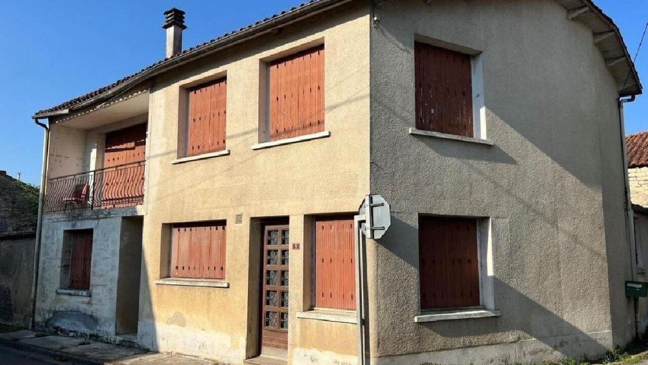 maison 6 pièces 122 m2 à vendre à Tusson (16140)