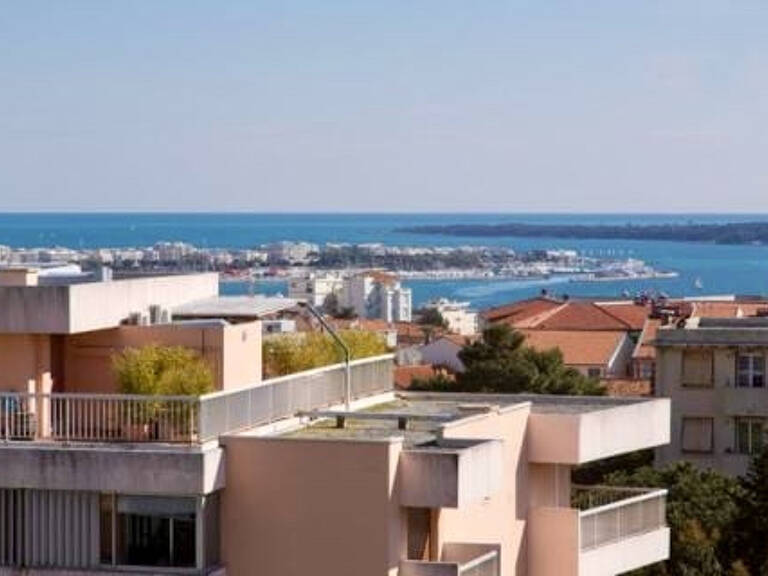 CANNES BAS PETIT JUAS T2 DE 43 M2 TERRASSE VUE MER PARKING — photo 1