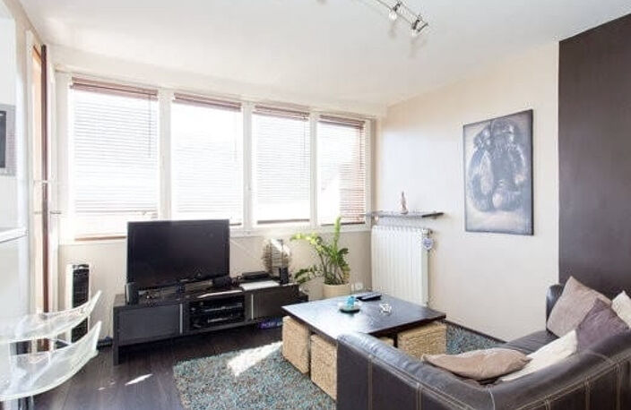 CANNES BAS PETIT JUAS T2 DE 43 M2 TERRASSE VUE MER PARKING — photo 4