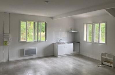 location appartement 870 € CC /mois à proximité de Saint-Savin (33920)