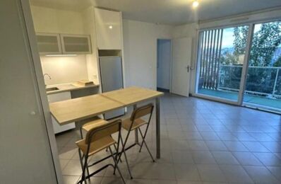 location appartement 870 € CC /mois à proximité de Sceaux (92330)