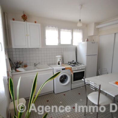Immeuble  187000 €