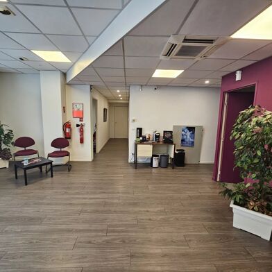 Bureau 7 pièces 310000 €