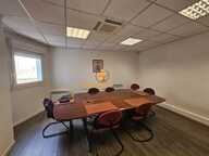 À VENDRE : Espace coworking pret à l'emploi en excelent état, idéalement situé au cœur de Tarbes avec parking — photo 4