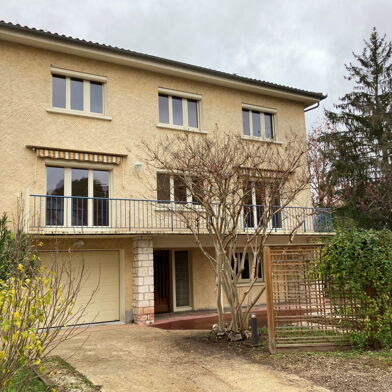 Maison 7 pièces 195 m²