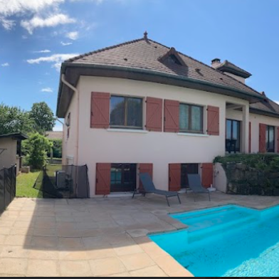 Maison 8 pièces 181 m²