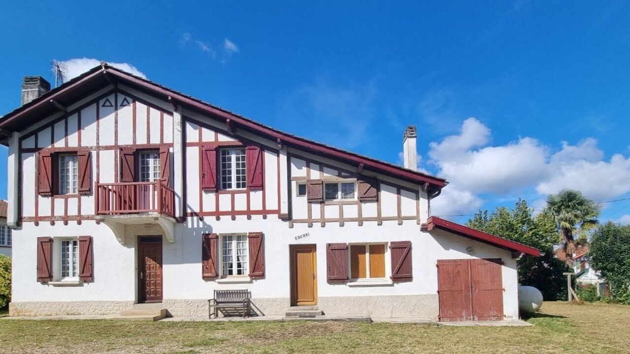 maison 6 pièces 143 m2 à vendre à Cambo-les-Bains (64250)