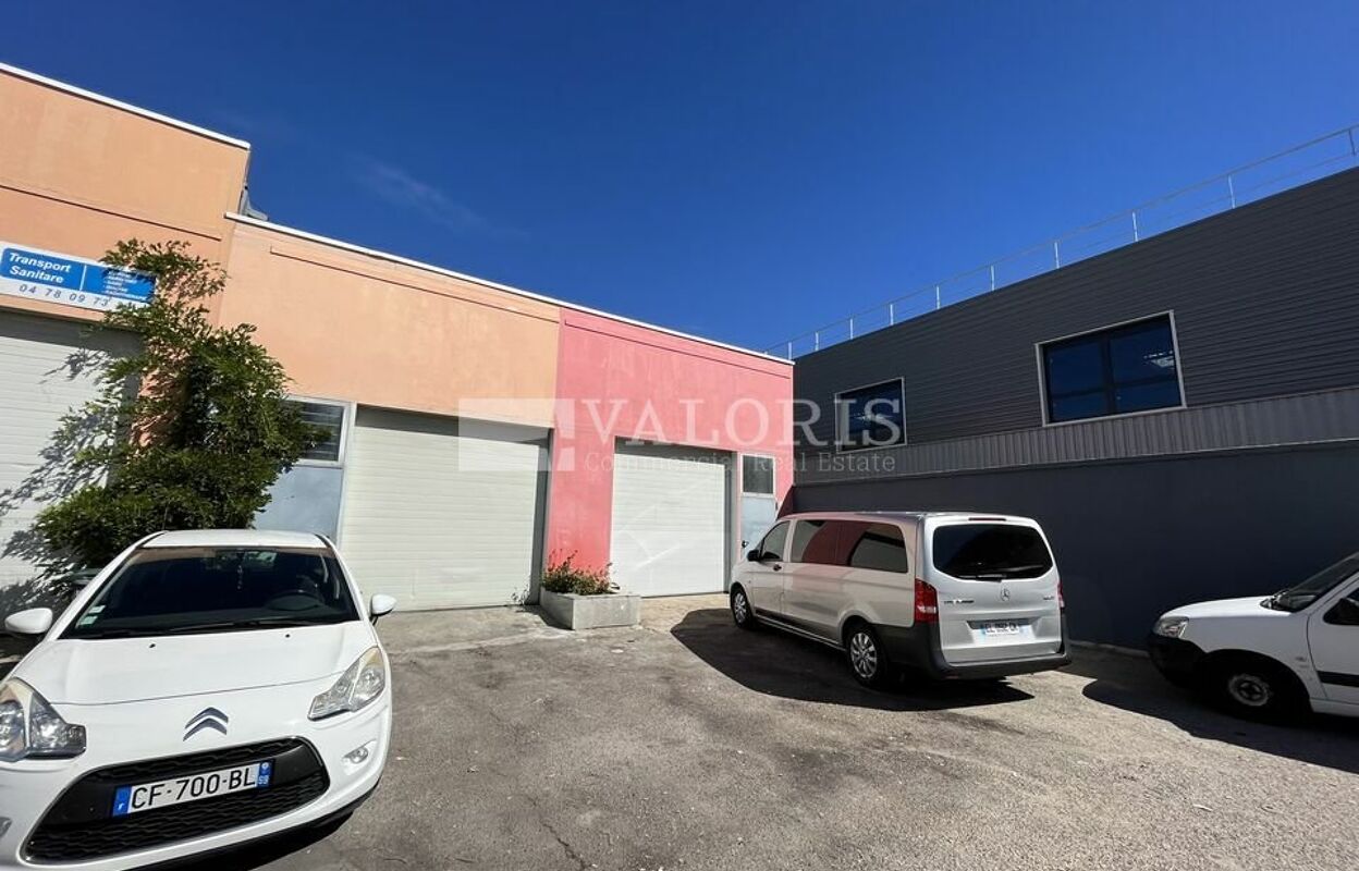 commerce  pièces 120 m2 à louer à Vénissieux (69200)