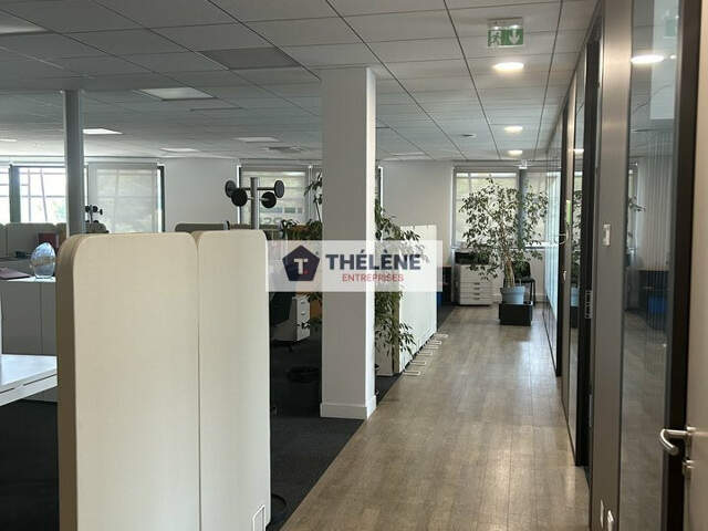 BUREAUX à LOUER — photo du bien