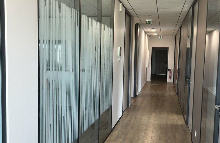 BUREAUX à LOUER — photo 4