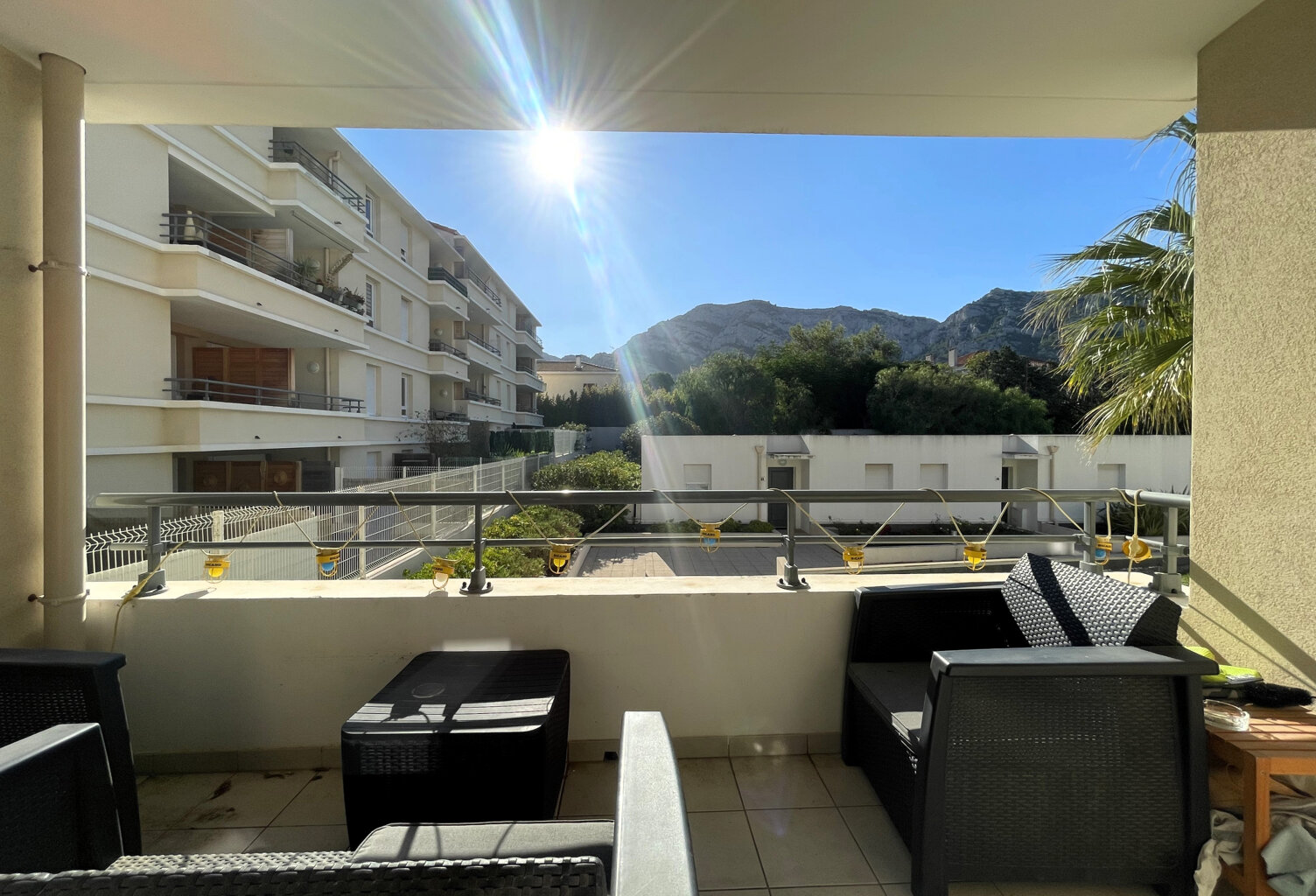 Marseille 13008  MADRAGUE / MONTREDON T2 Terrasse — photo 1