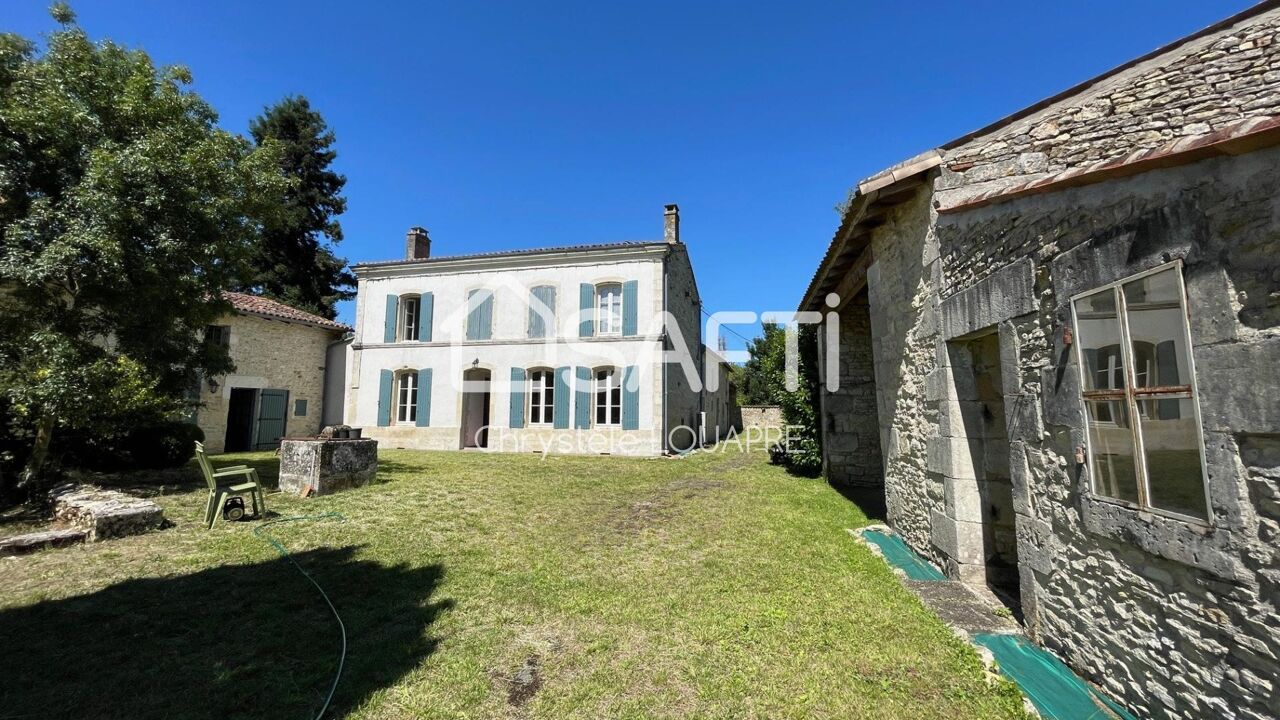 maison 8 pièces 285 m2 à vendre à Fenioux (17350)