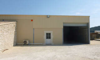 Local industriel  175 m² à louer à Saint-Paul-Trois-Châteaux (26130)