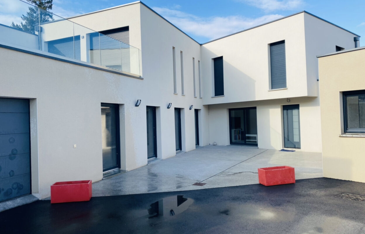 maison 6 pièces 265 m2 à vendre à Vénissieux (69200)