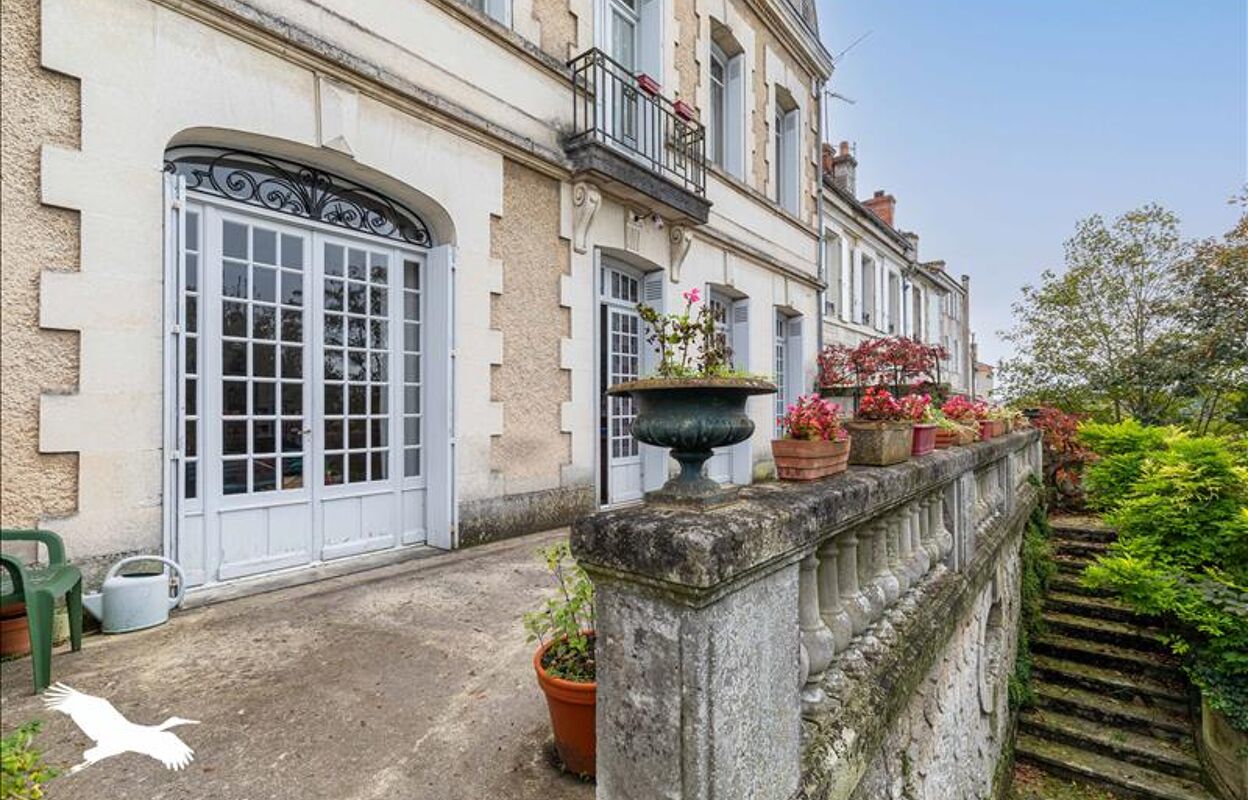 maison 11 pièces 282 m2 à vendre à Angoulême (16000)