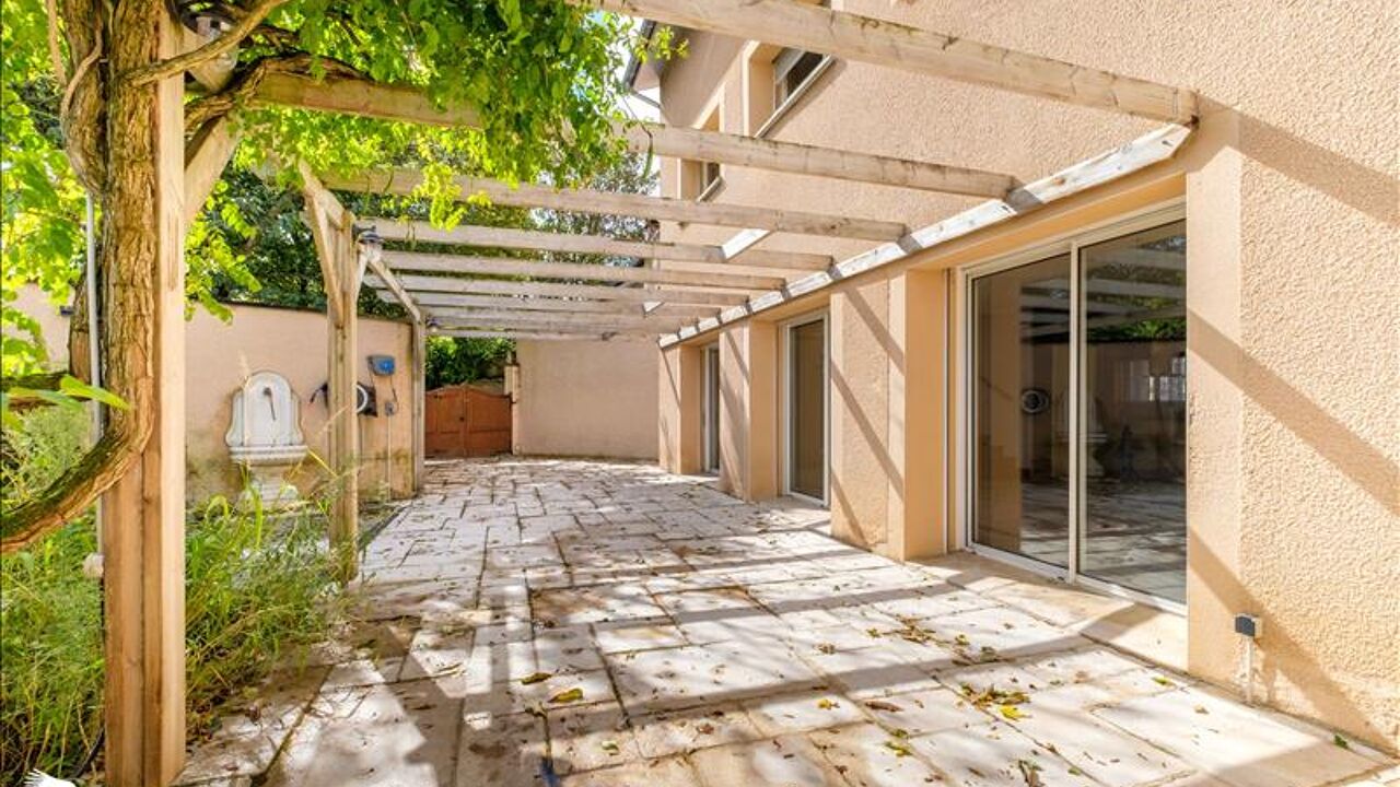 maison 6 pièces 221 m2 à vendre à Rillieux-la-Pape (69140)