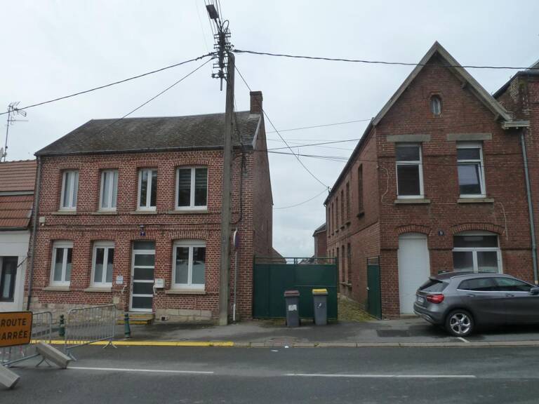 Ensemble de 2 maisons à vendre à WALINCOURT-SELVIGNY. — photo 1