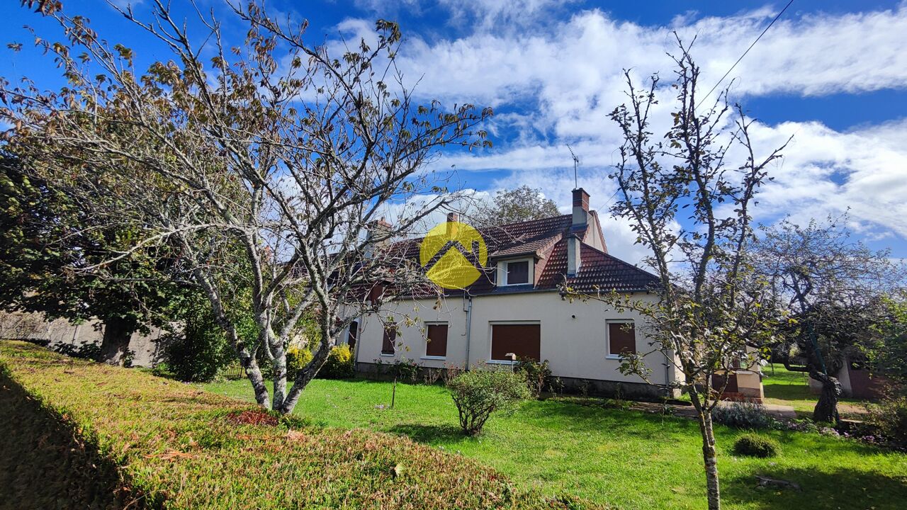 maison 8 pièces 133 m2 à vendre à Jouet-sur-l'Aubois (18320)