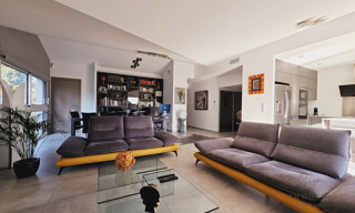Appartement 4 Pièces 120 m² à vendre à Saint-Cyr-sur-Mer (83270)