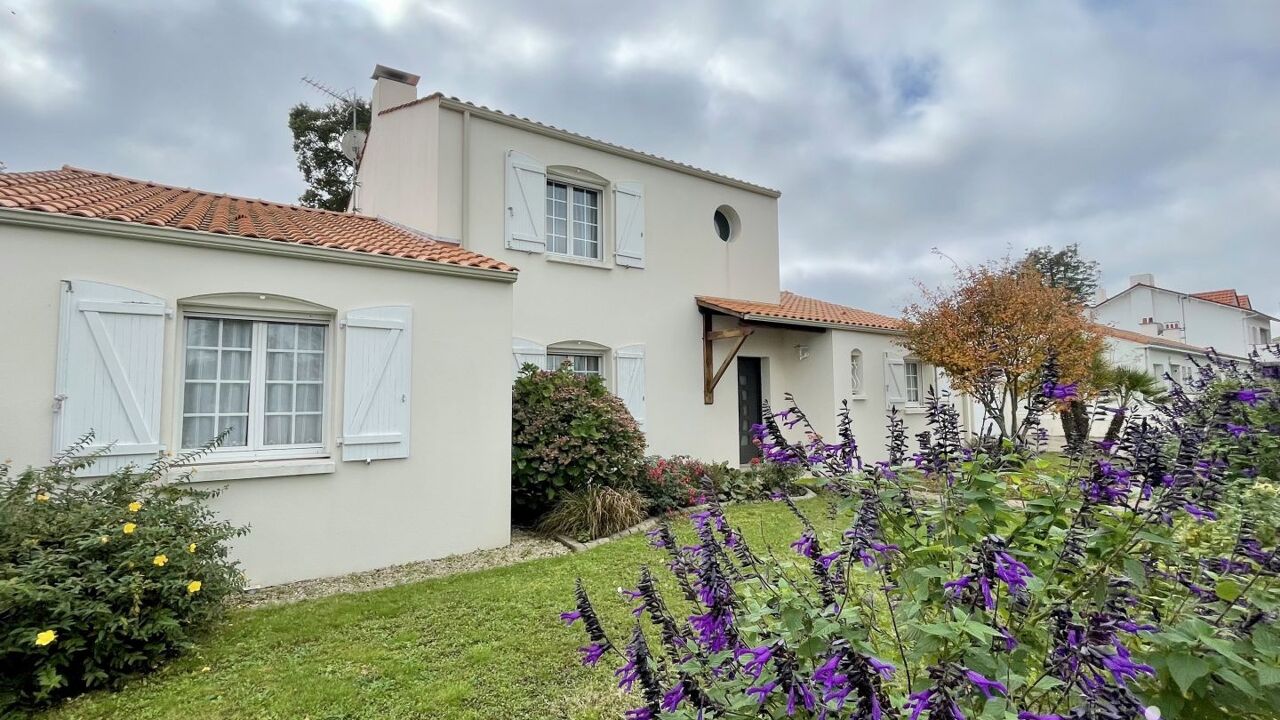 maison 6 pièces 165 m2 à vendre à Challans (85300)