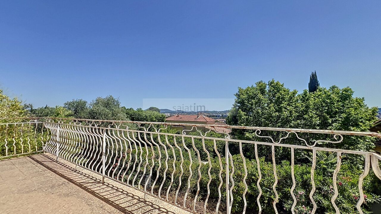 appartement 3 pièces 85 m2 à vendre à Toulon (83100)