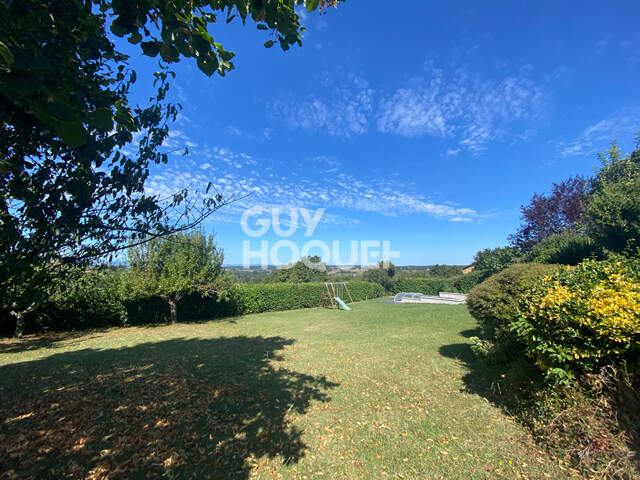 A Vendre - Maison avec jardin et piscine avec une belle vue d... — photo du bien