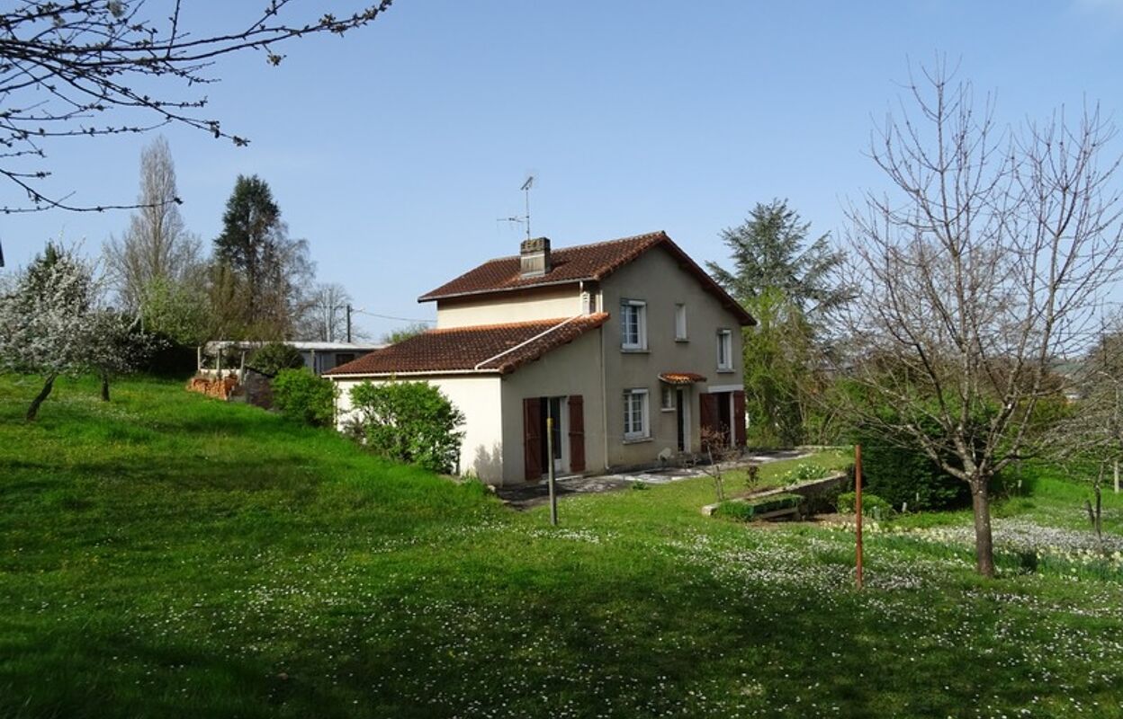 maison 6 pièces 117 m2 à vendre à Saint-Yrieix-sur-Charente (16710)