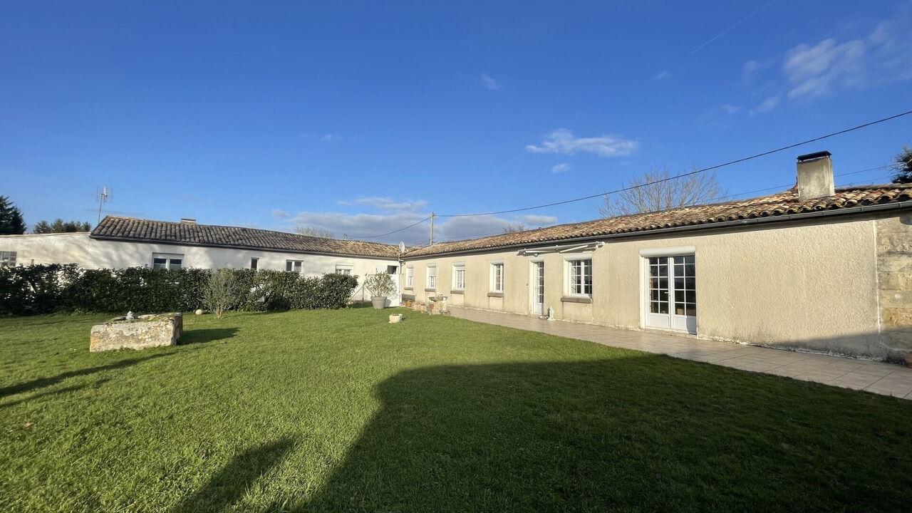 maison 10 pièces 251 m2 à vendre à Bois (17240)